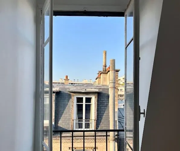 Charmante Petite Chambre Vue Sur Les Toits De Paris Avec Ascenseur - Quartier Anime Et Proche Des Jeux Olympiques